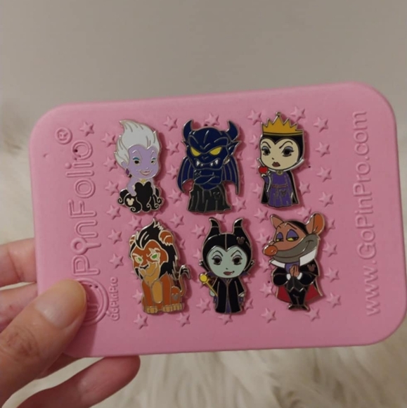 🖤FIRM! NWOT DISNEY PARKS 2024 DISNEY HIDDEN MICKEY VILLAINS MYSTERY PINS FULL S - Picture 1 of 11